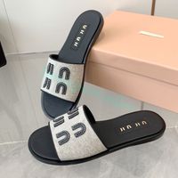 05 Black Ivory canvas