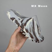 22 MX Moon