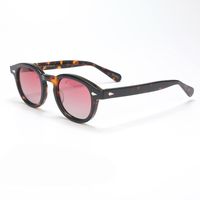 Tortoise-gradient red