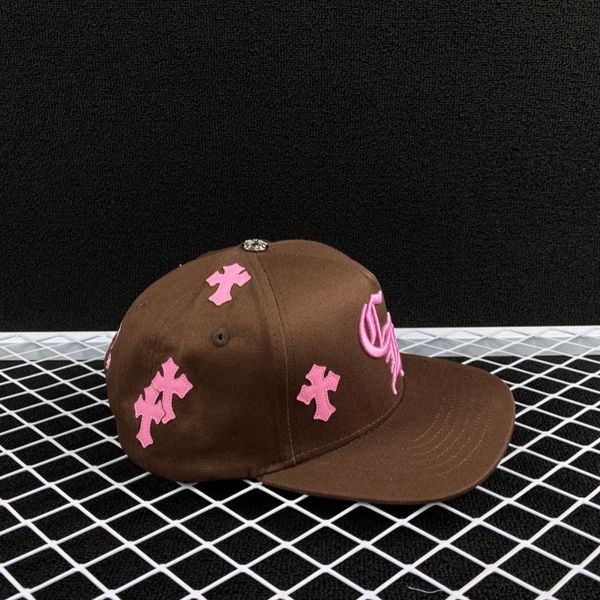 Designer baseball caps, outdoor sun protection net caps, chrome baseball caps, new trend brand truck driver caps, various styles of